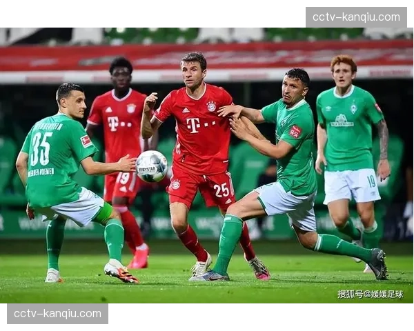 拜仁慕尼黑4-0大胜奥格斯堡，穆西亚拉两射一传主导比赛