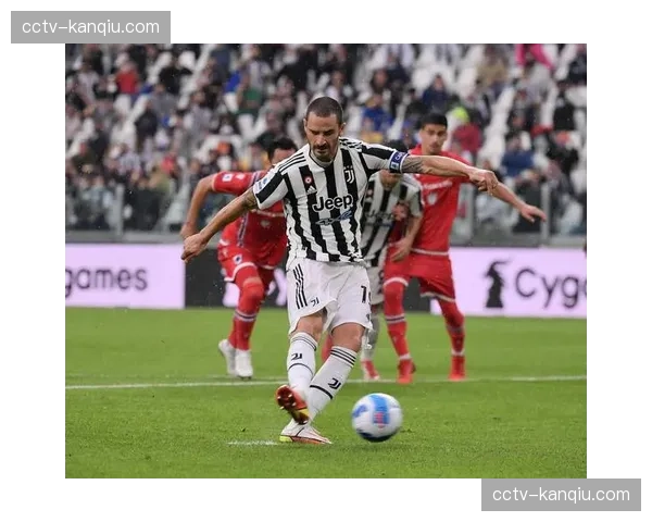 “数据前瞻:尤文图斯与亚特兰大对决,对比两队的攻防转换成功率和关键区域夺回球权数”